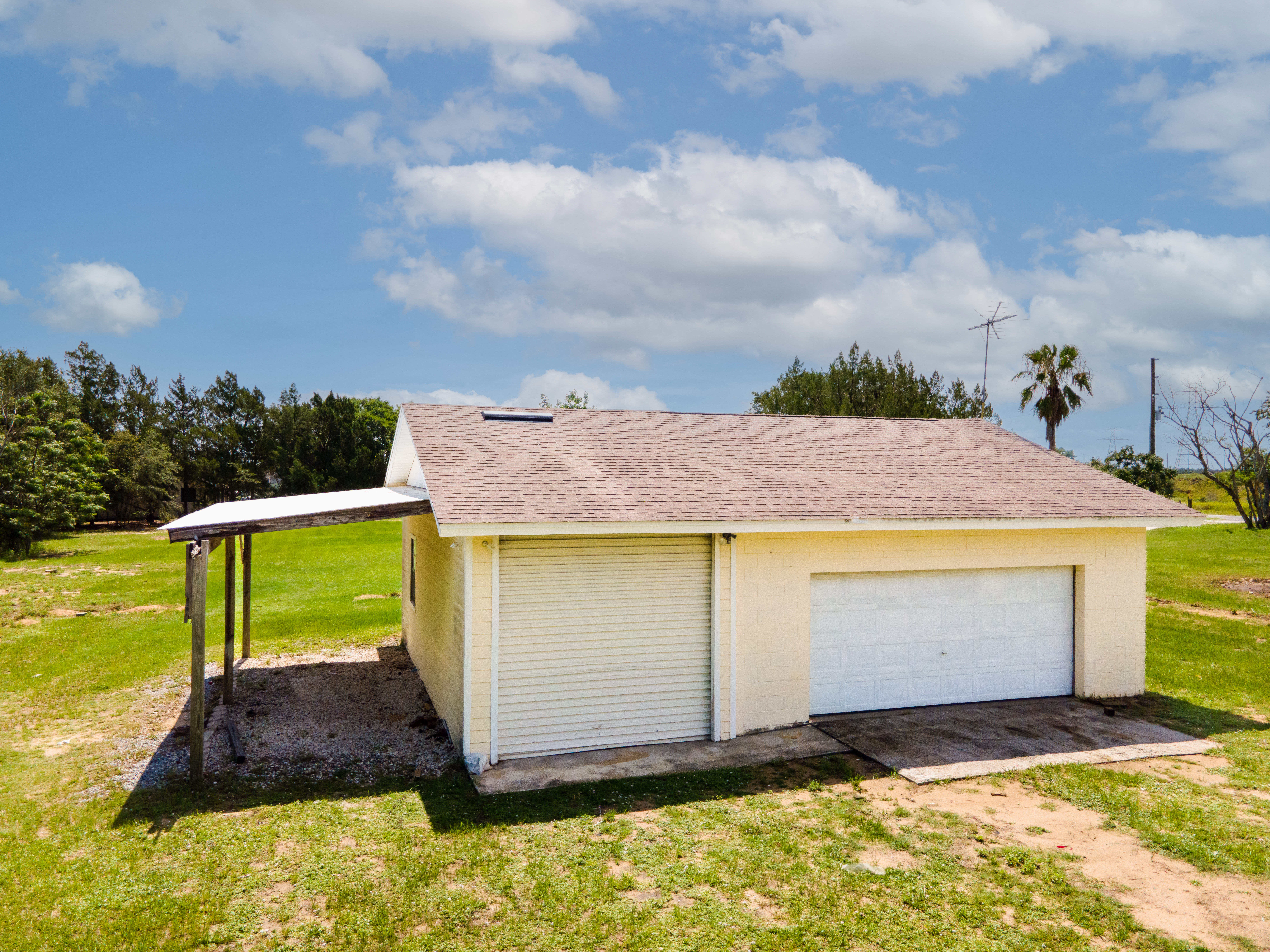 Detached Garage Carport