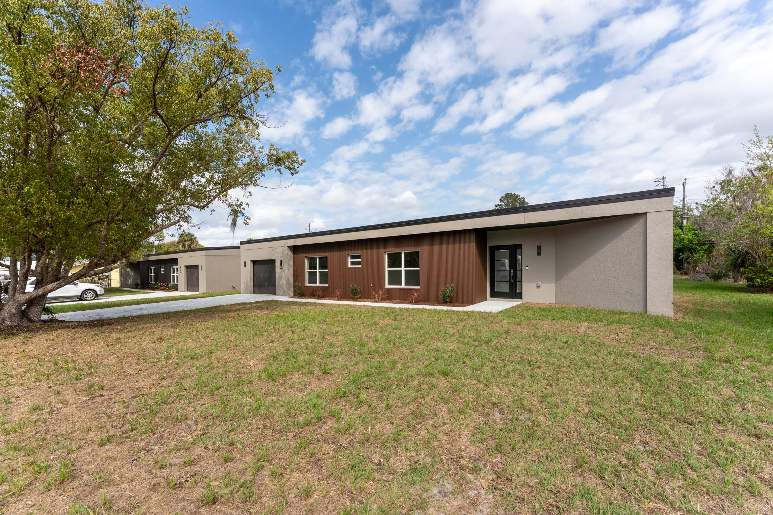 457 Riverview Exterior R1-8